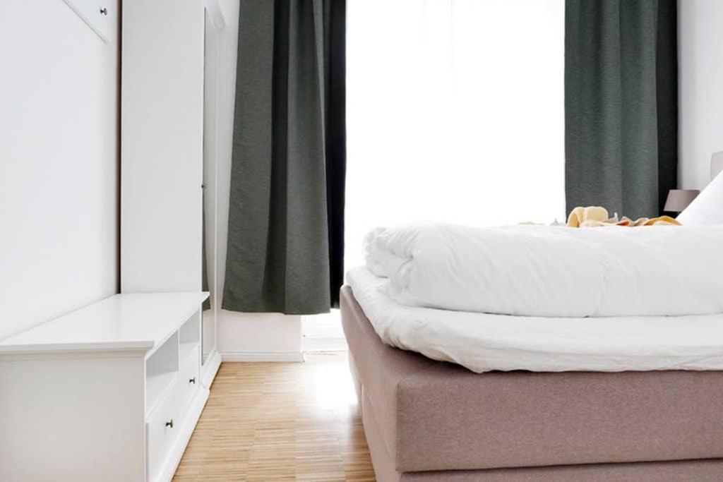 Sc 06 By Rockchair Apartments L Superhost Status L 4 Bedrooms Boxspringbeds 2 Bathrooms Balcony Elevator - Cozy Family & Business Flair Welcomes You! Berlin Zewnętrze zdjęcie
